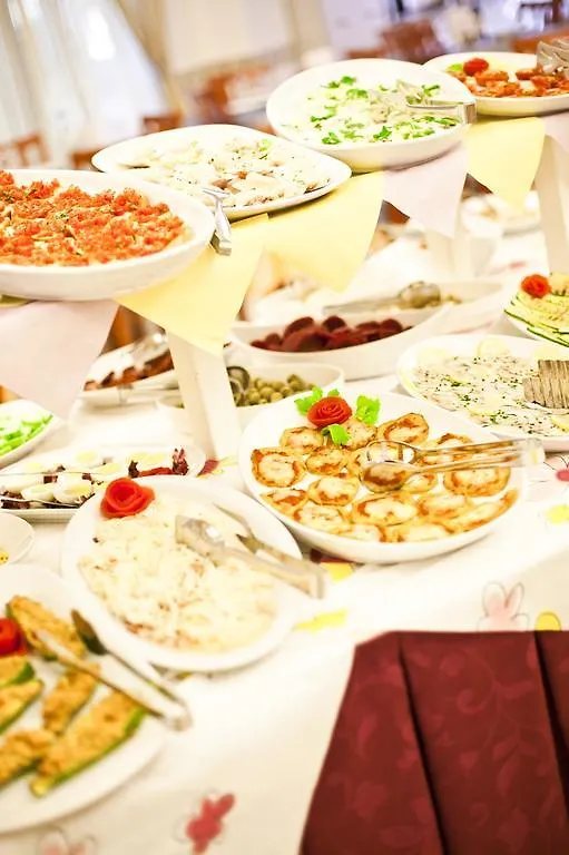 Hotel Dolcevita Cesenatico 3*,